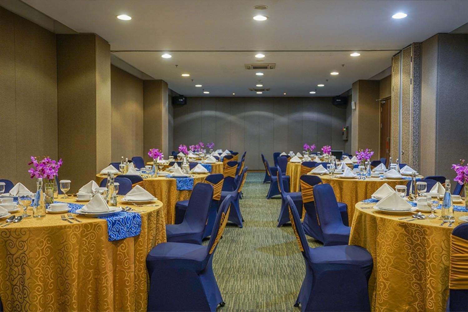 Batiqa Hotel Палембанг Экстерьер фото